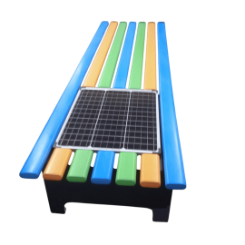 Лавка з сонячними панелями «SmartEcoRest» для заряджання гаджетів